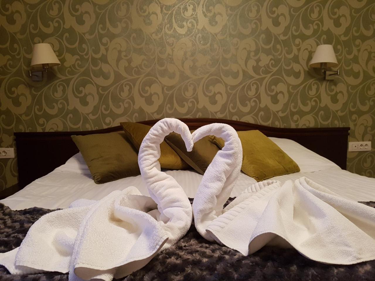 Hotel Esprit Брашов Экстерьер фото